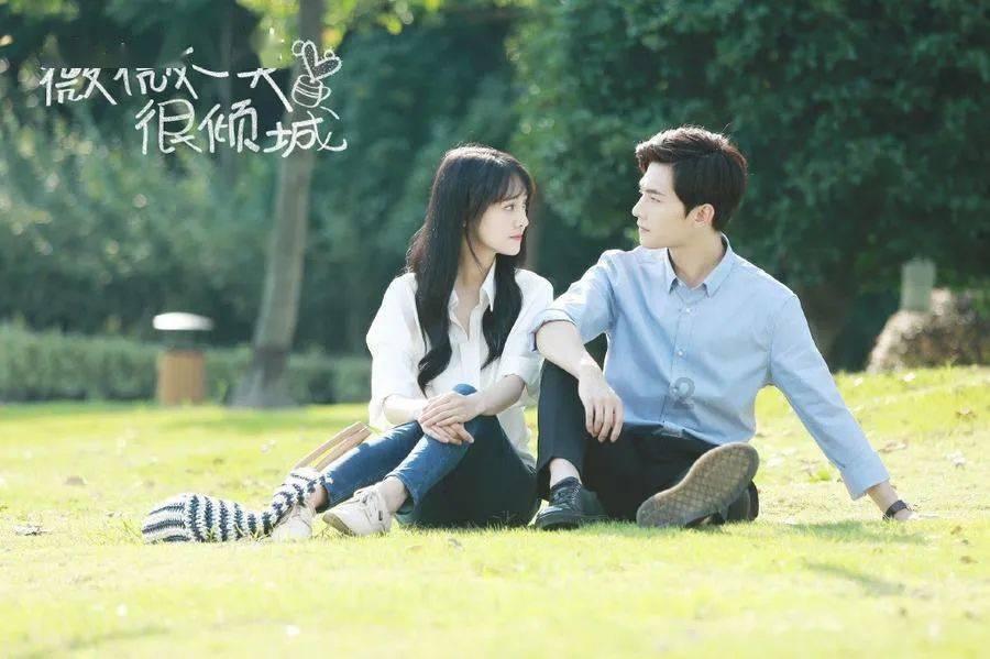 甜美奥莉吃甜点